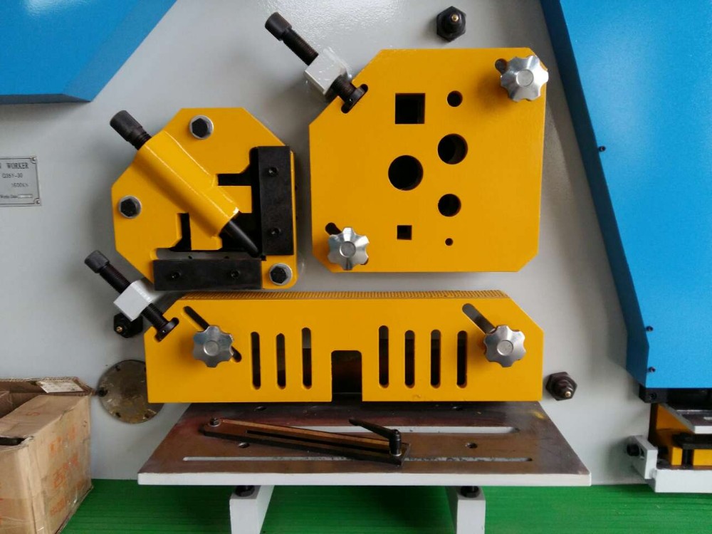 110 Ton Metal Sheet Press Corner Cutting Hydraulic Ironworker Machine 110 Tonluq Metal Levha Press Künc Kəsmə Hidravlik Dəmirçi Maşın