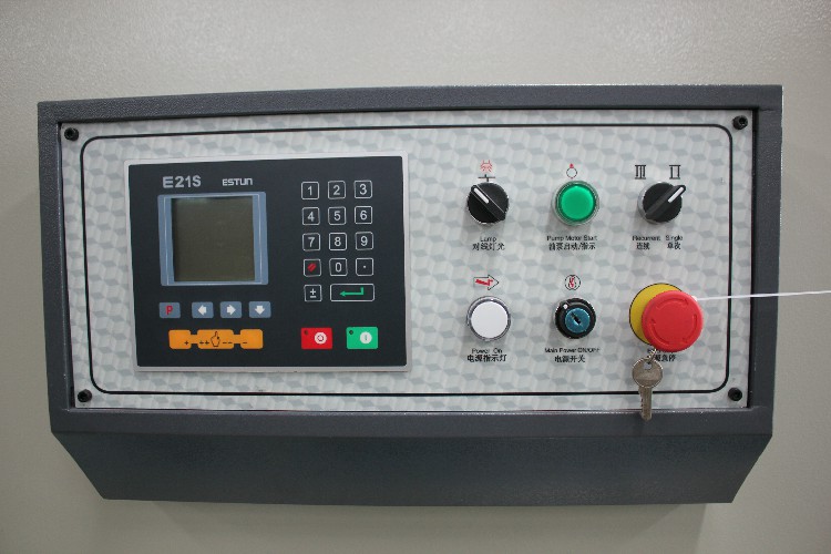 12mm 3200mm Hydraulic Guillotine Shearing Machine Cnc Steel Sheet Cutting Machine 12mm 3200mm Hidravlik Gilyotin Kəsmə Maşını Cnc Polad Levha Kəsmə Maşını