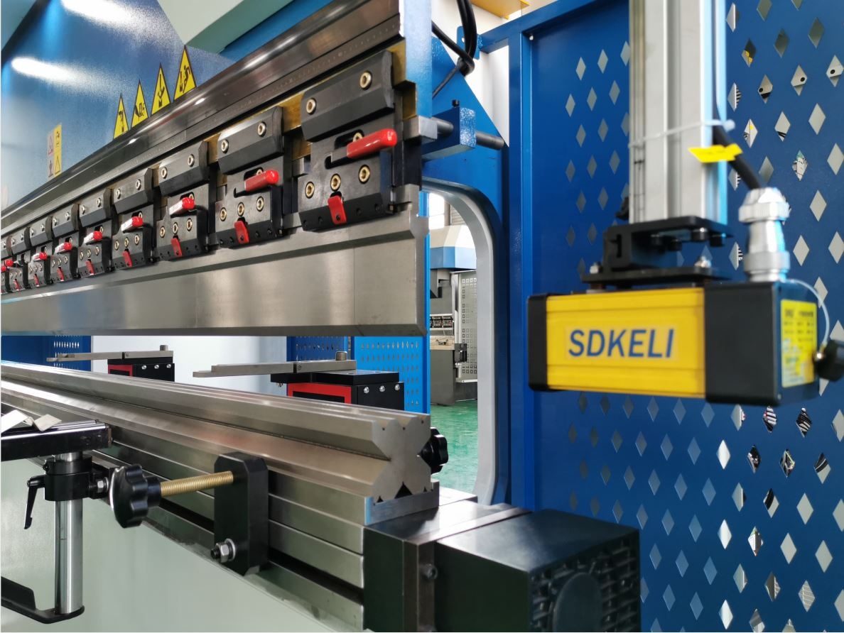 160t-4000 4-axis Cnc Hydraulic Bending Machine Press Brake 160t-4000 4 oxlu Cnc Hidravlik Bükmə Maşını Pres Əyləci