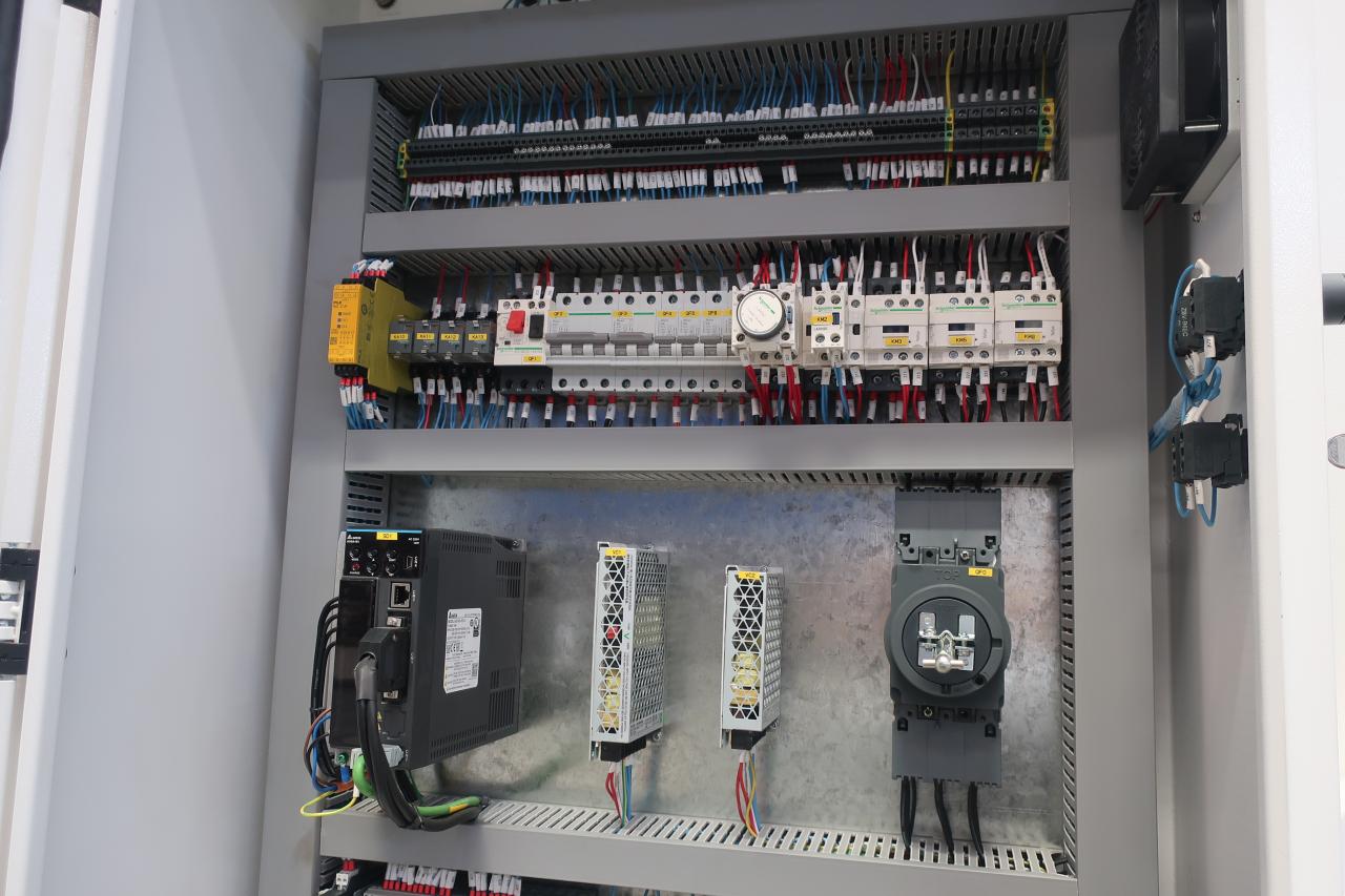 6 Metr Levha Kəsmə üçün 16 mm Hidravlik Giyotin Kəsmə Maşını