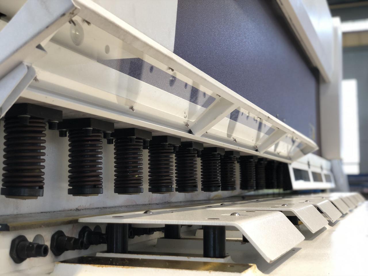 16mm Hydraulic Guillotine Shearing Machine For Sheet Metal Cutting 6 Meters 6 Metr Levha Kəsmə üçün 16 mm Hidravlik Giyotin Kəsmə Maşını