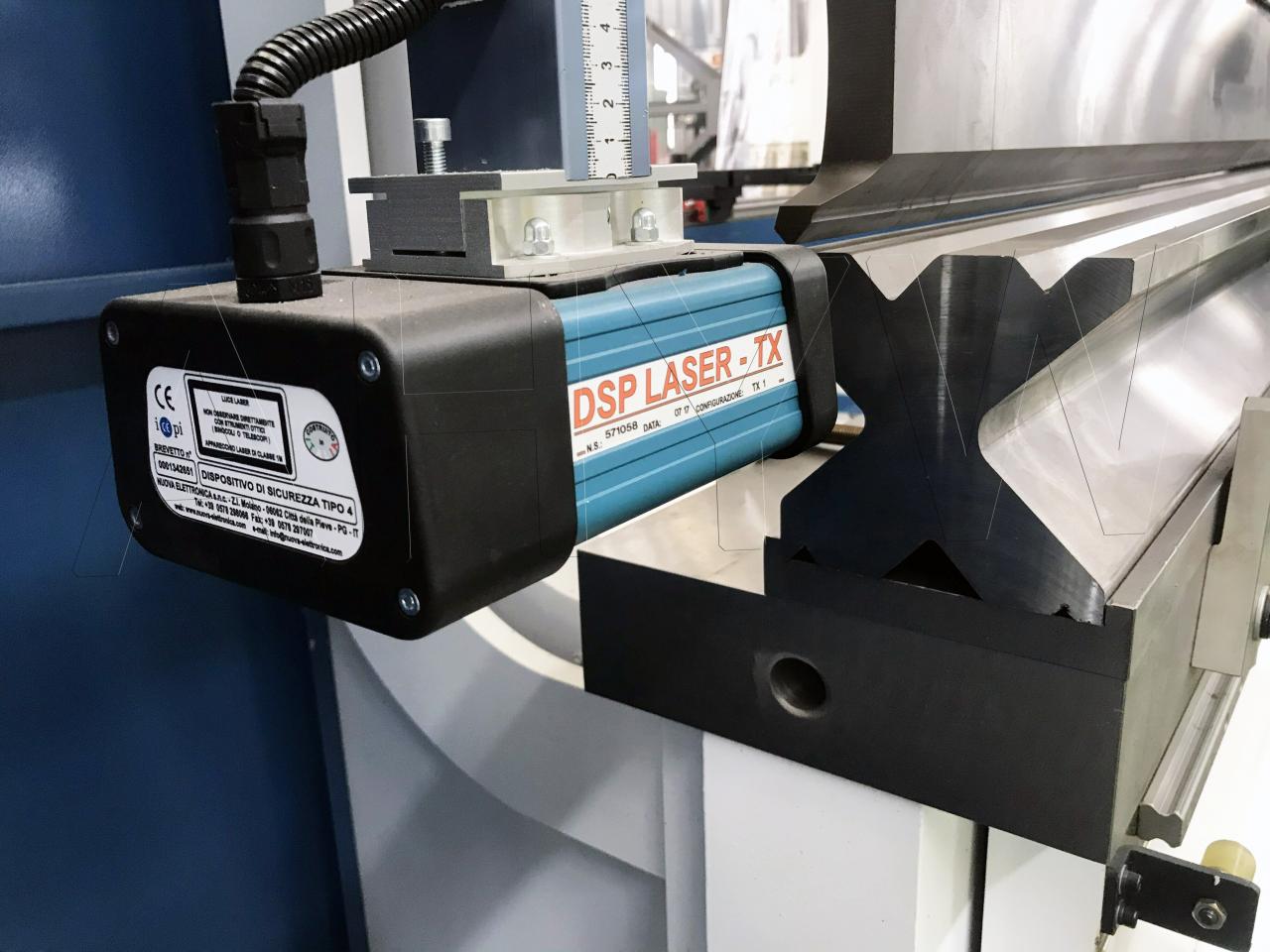 4 Axis Cnc Tandem Press Brake With Delem Da58t 2d Graphical Controller Delem Da58t 2d Qrafik Nəzarətçi ilə 4 Oxlu Cnc Tandem Pres Əyləci