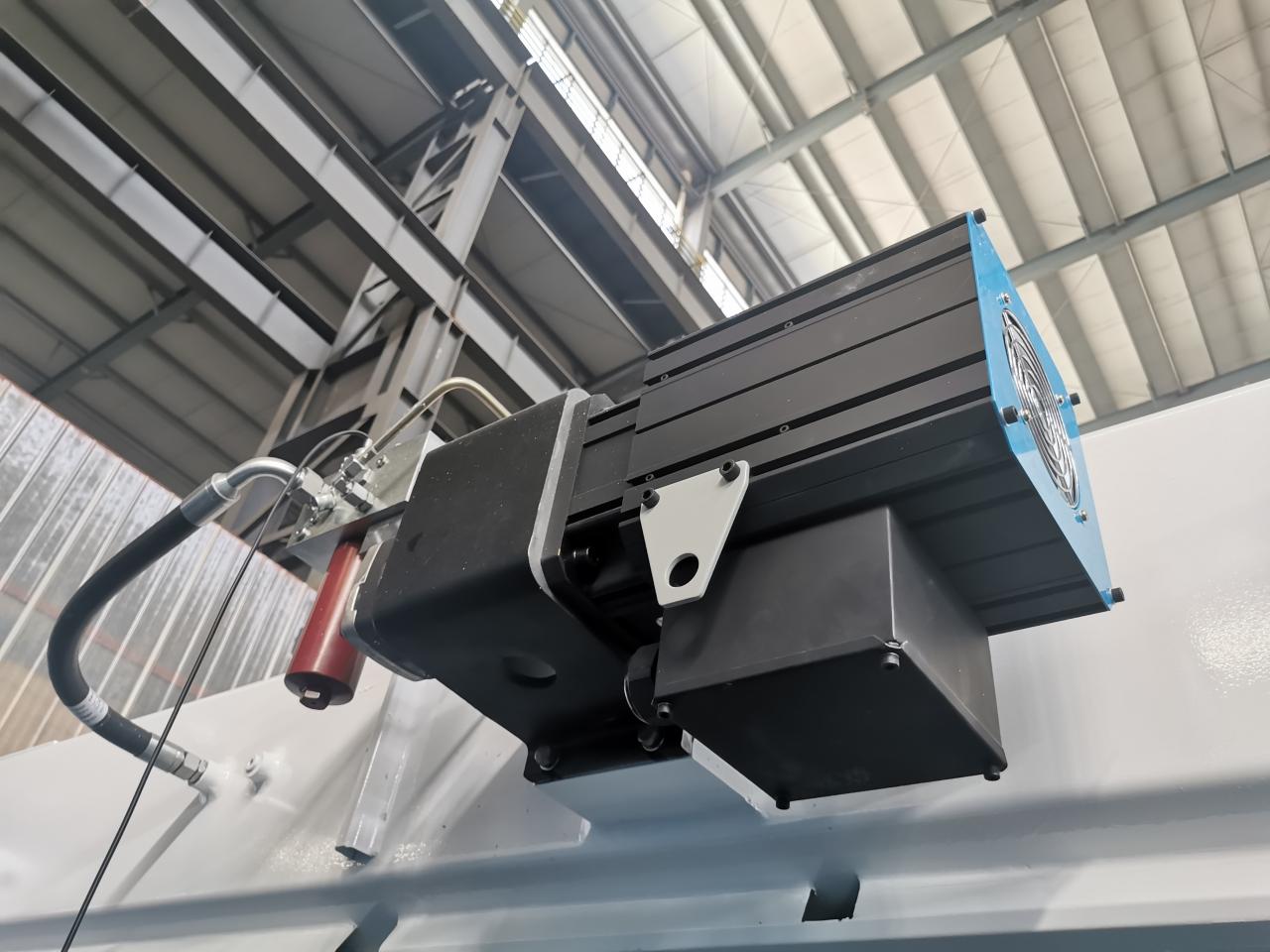 4 Axis Cnc Tandem Press Brake With Delem Da58t 2d Graphical Controller Delem Da58t 2d Qrafik Nəzarətçi ilə 4 Oxlu Cnc Tandem Pres Əyləci