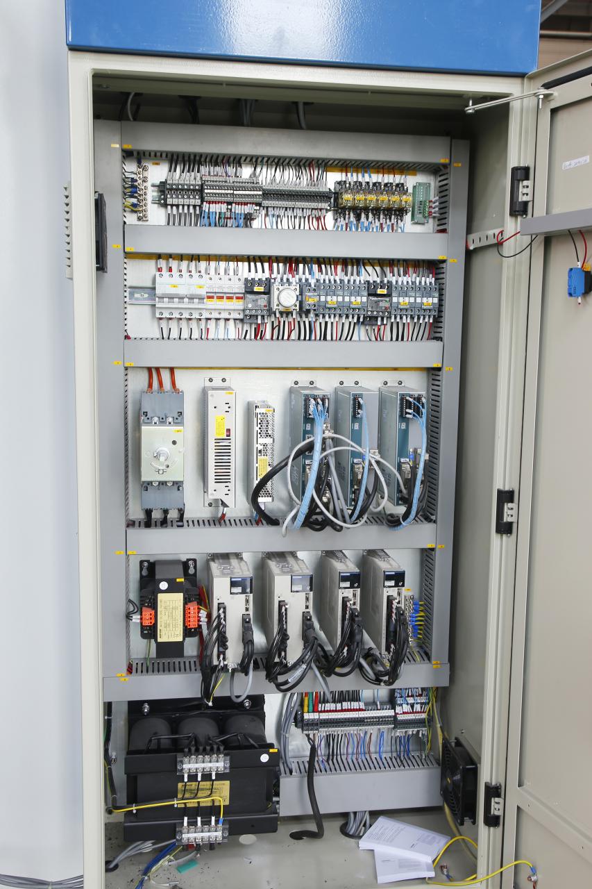 4 Axis Cnc Tandem Press Brake With Delem Da58t 2d Graphical Controller Delem Da58t 2d Qrafik Nəzarətçi ilə 4 Oxlu Cnc Tandem Pres Əyləci