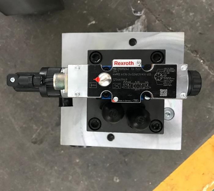 4 Axis Cnc Tandem Press Brake With Delem Da58t 2d Graphical Controller Delem Da58t 2d Qrafik Nəzarətçi ilə 4 Oxlu Cnc Tandem Pres Əyləci