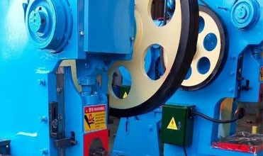 400 Ton Small Pneumatic Power Punch Press Mechanical Eccentric Punching Machine 400 Tonluq Kiçik Pnevmatik Güclü Punch Press Mexanik Eksantrik Punch Maşın