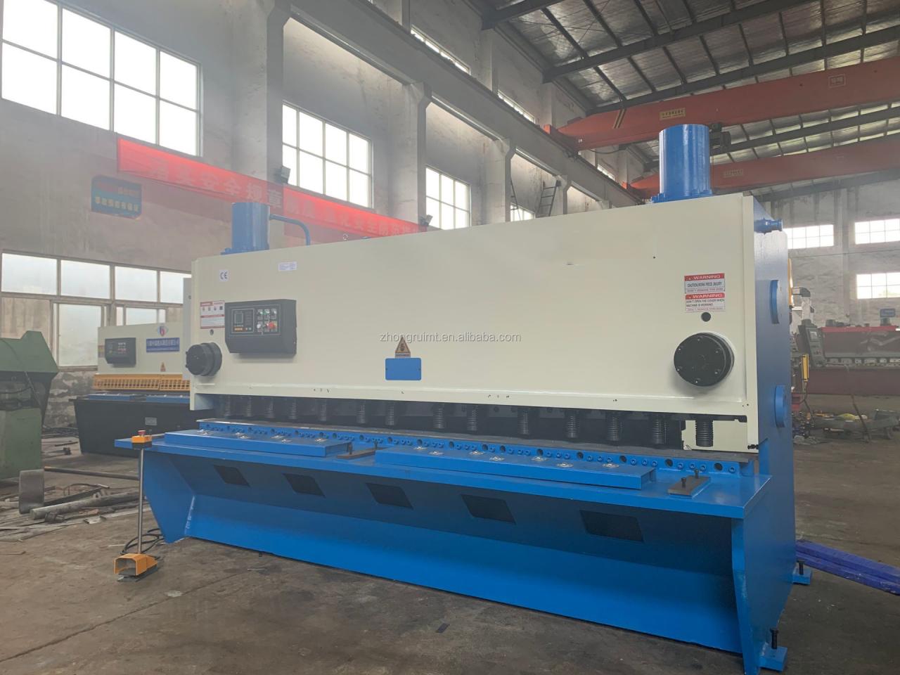 4mmx2500 Hydraulic Shearing Steel Plate Cutting Machinery Steel Plate Shear 4mmx2500 Hidravlik Kəsmə Polad Plitə Kəsmə Maşınları Polad Plaka Kəsmə