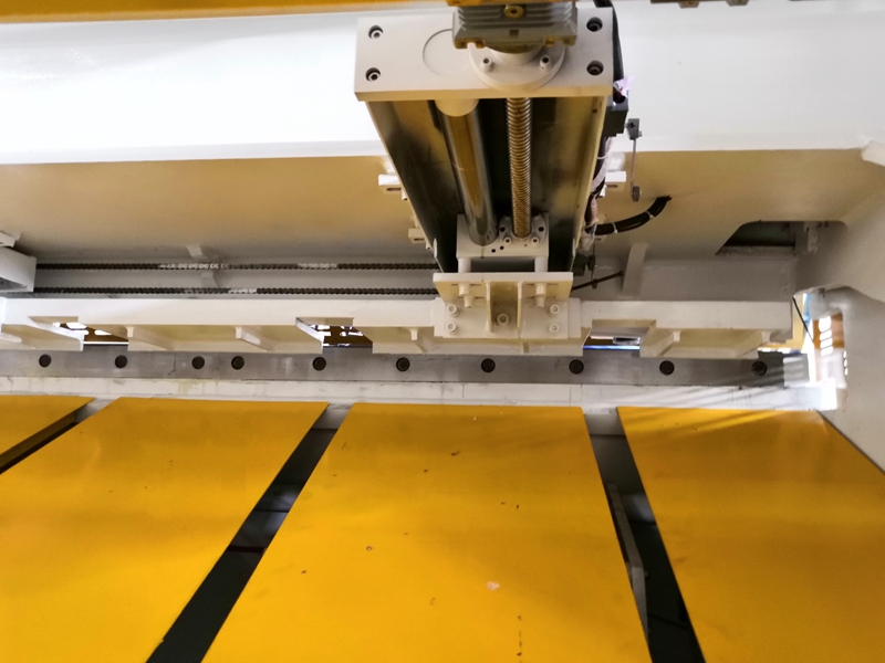 6mm Q11 Electric Sheet Plate Shearing Machine 8 Feet Sheet Metal Shearing Machine 6mm Q11 Elektrikli Levha Plitəsi Kəsmə Maşını 8 Ayaq Levha Metal Kəsmə Maşını