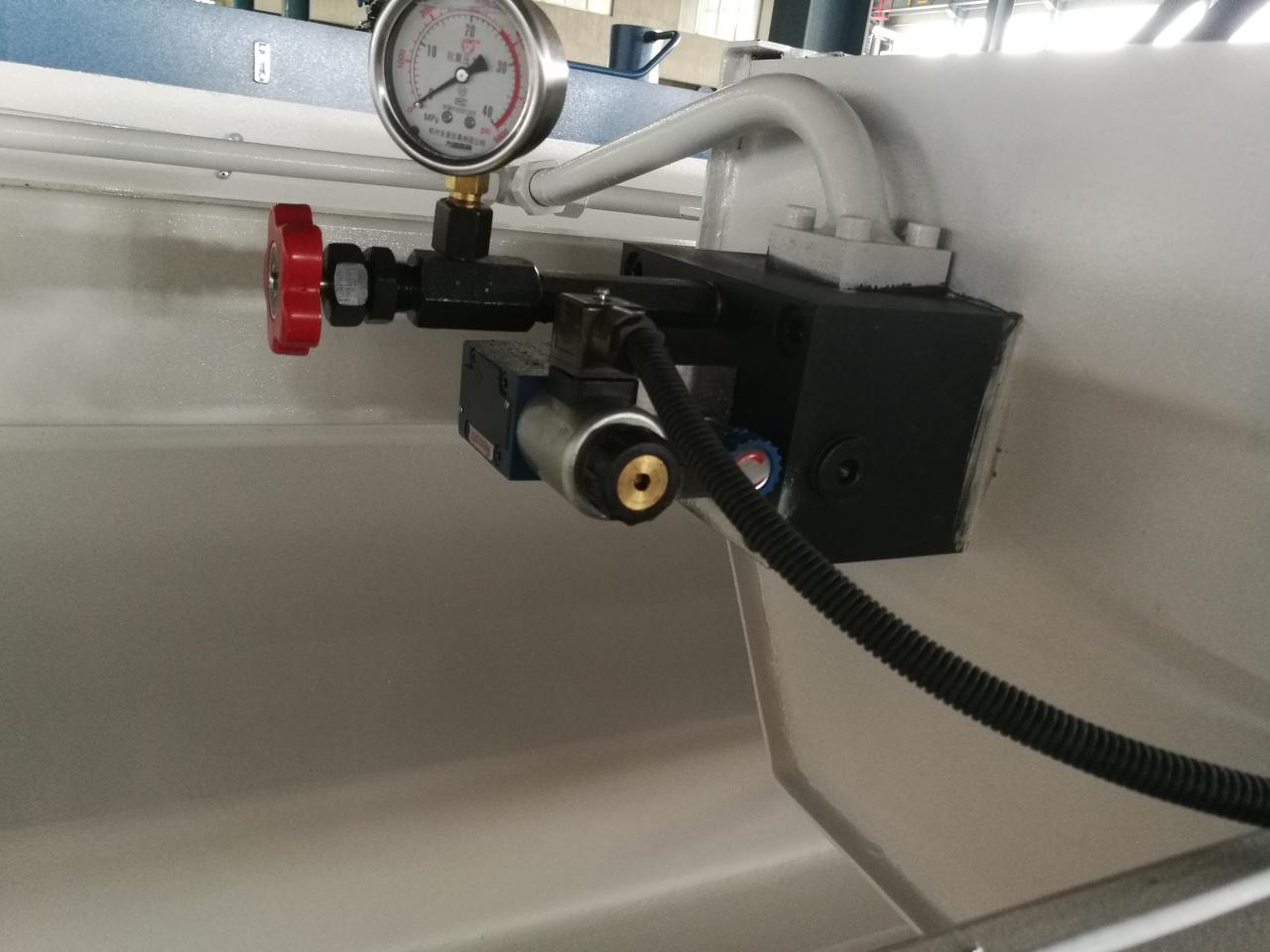 6mm Q11 Electric Sheet Plate Shearing Machine 8 Feet Sheet Metal Shearing Machine 6mm Q11 Elektrikli Levha Plitəsi Kəsmə Maşını 8 Ayaq Levha Metal Kəsmə Maşını