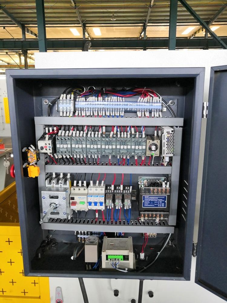 6mm Q11 Electric Sheet Plate Shearing Machine 8 Feet Sheet Metal Shearing Machine 6mm Q11 Elektrikli Levha Plitəsi Kəsmə Maşını 8 Ayaq Levha Metal Kəsmə Maşını