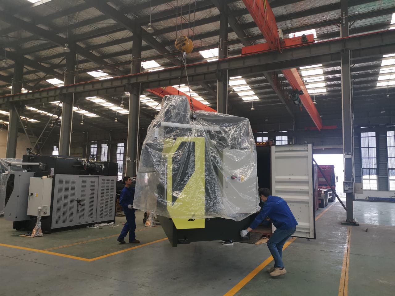 6mm*3200 Hydraulic Steel Plate Cutting Machinery Steel Plate Shearing Machine 6mm * 3200 Hidravlik Polad Plitə Kəsmə Maşınları Polad Plitə Kəsmə Maşını