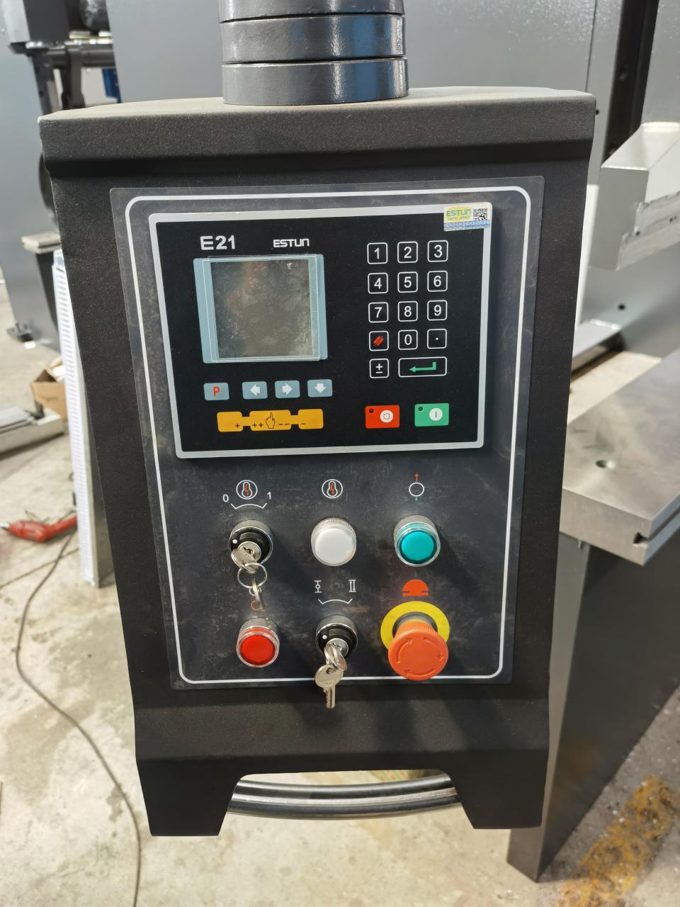 6x3200mm Paslanmayan Polad Plitə Kəsmə Maşını, Avtomatik Dəmir Vərəq Kəsmə Maşını