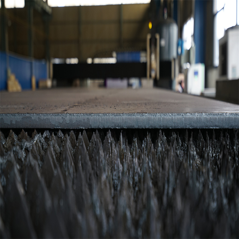 Çin Yüksək Keyfiyyətli Ucuz 3kw Fiber Lazer Kəsmə Maşın Qiyməti