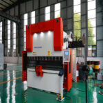 Da53t Cnc Sistem Nəzarətçisi 125tx4000 3+1 Oxlu Cnc Hidravlik Pres Əyləc