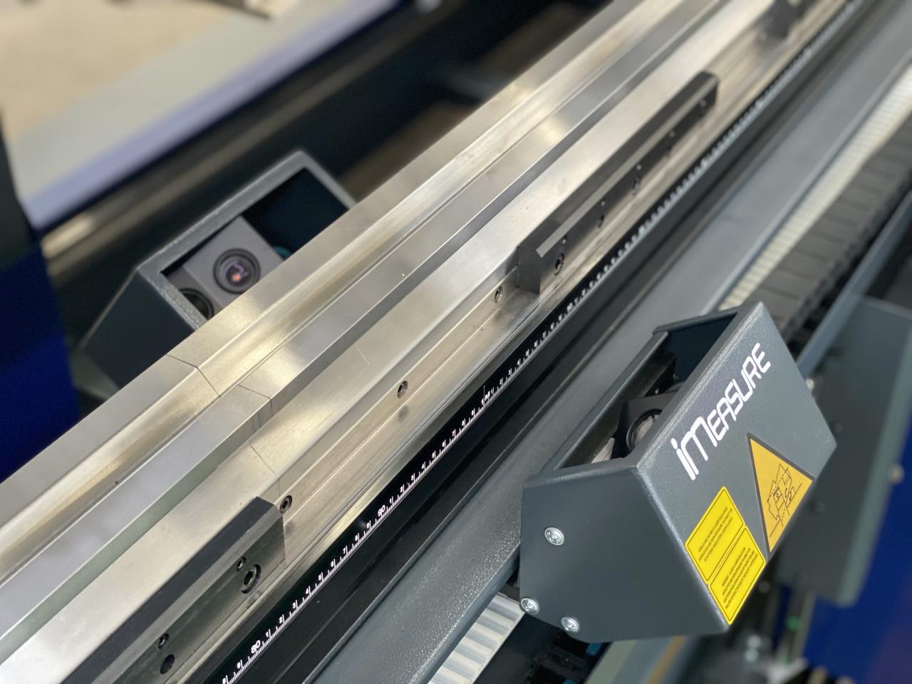 China 220t Cnc Bending Machine 6+1 Axis Hydraulic Press Brake Price Çin 220t Cnc Bükmə Makinası 6+1 Axis Hidravlik Pres Əyləc Qiyməti