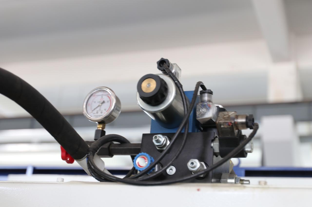 Cnc Hydraulic Press Brake Machine Bending Servo Electric Press Brake 40T Cnc Hidravlik Pres Əyləc Maşını Bükmə Servo Elektrik Pres Əyləc 40T