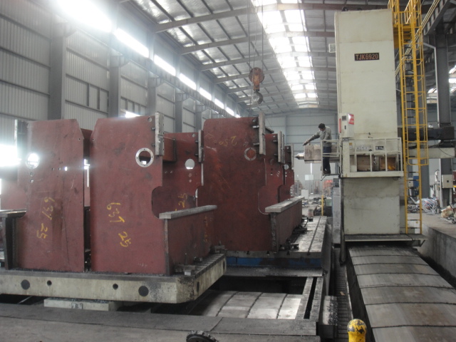 Da53t Cnc System Controller 125t4000 3+1 Axis Cnc Hydraulic Press Brake With Good Quality Da53t Cnc Sistem Nəzarətçisi 125t4000 3+1 Oxlu Cnc Hidravlik Pres Əyləci Keyfiyyətli