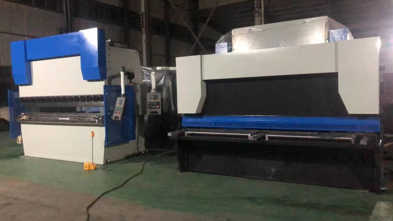 Da53t Cnc System Controller 125t4000 3+1 Axis Cnc Hydraulic Press Brake With Good Quality Da53t Cnc Sistem Nəzarətçisi 125t4000 3+1 Oxlu Cnc Hidravlik Pres Əyləci Keyfiyyətli