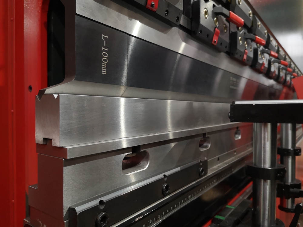 Delem Da66t 125 3+1 4+1 6+1 8+1 Cnc Hydraulic Press Brake For Metal Plate Bending Delem Da66t 125 3+1 4+1 6+1 8+1 Metal Plitələrin Bükülməsi üçün Cnc Hidravlik Pres Əyləc