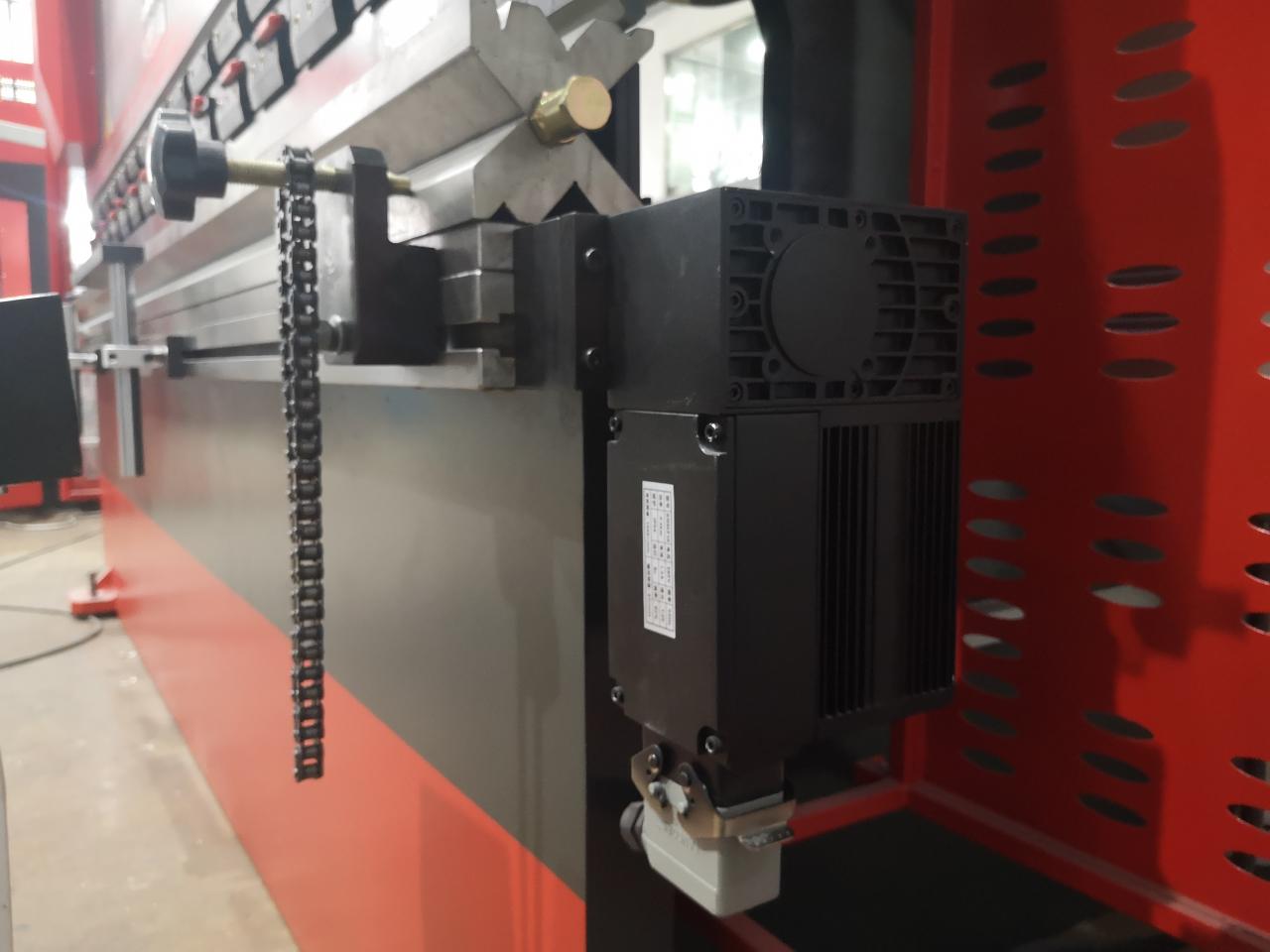 Delem Da66t 125 3+1 4+1 6+1 8+1 Cnc Hydraulic Press Brake For Metal Plate Bending Delem Da66t 125 3+1 4+1 6+1 8+1 Metal Plitələrin Bükülməsi üçün Cnc Hidravlik Pres Əyləc