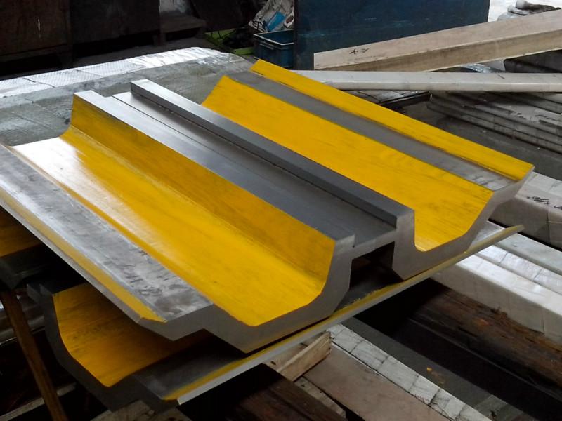 Full Automatic High Power Sheet Bending Machine And Cnc Press Brake Machine Tam Avtomatik Yüksək Güclü Vərəq Bükmə Maşını və Cnc Pres Əyləc Maşını