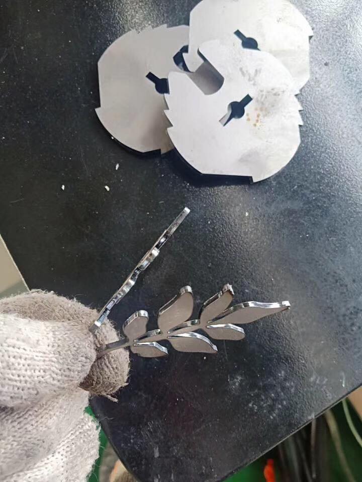 Yüksək Güclü 3015 2000W Metal Levha Cnc Fiber Lazer Kəsmə Maşını