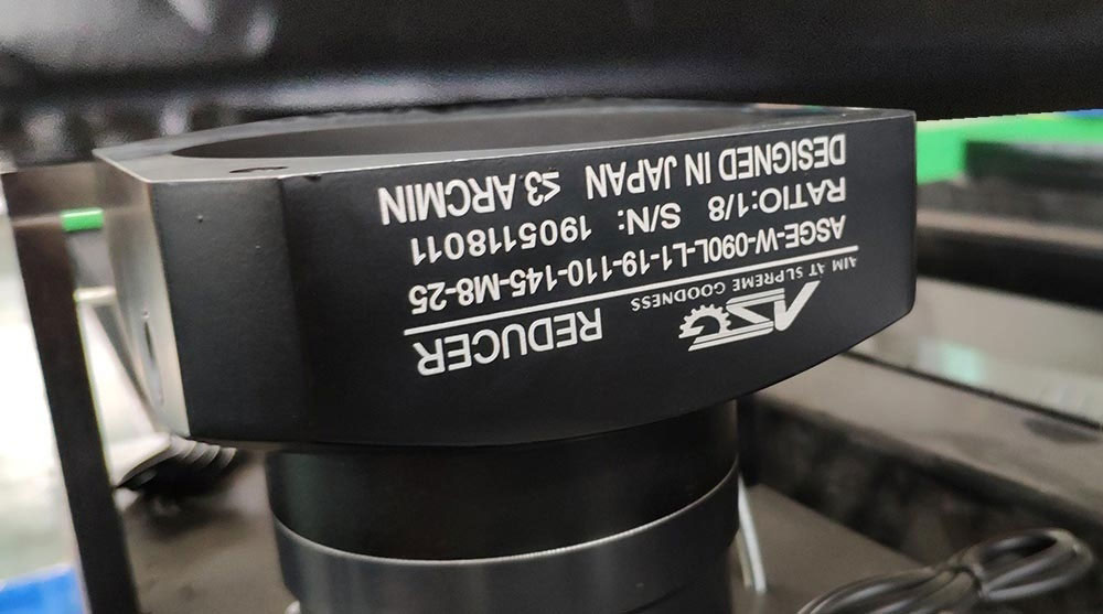 Yüksək dəqiqlikli 1000w Fiber Lazer Kəsmə Maşının Qiyməti