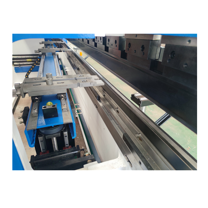 Hydraulic Press Brake Of 130t/3200mm 4+1 Axis Delem Da53t Cnc Press Brake 130t/3200mm 4+1 Oxlu Hidravlik Pres Əyləci Delem Da53t Cnc Pres Əyləci