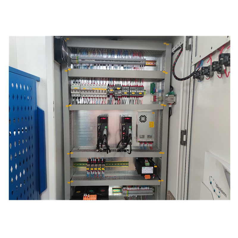 Hydraulic Press Brake Of 130t/3200mm 4+1 Axis Delem Da53t Cnc Press Brake 130t/3200mm 4+1 Oxlu Hidravlik Pres Əyləci Delem Da53t Cnc Pres Əyləci