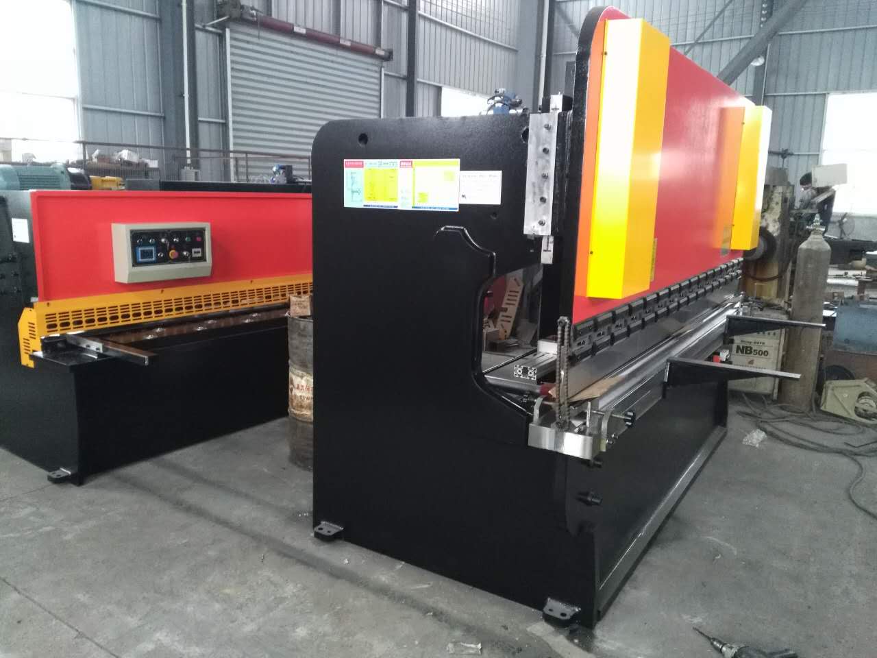 Hydraulic Swing Beam Guillotine Shears Qc12y-4x2500 Hidravlik Swing Beam Giyotin Qayçı Qc12y-4x2500