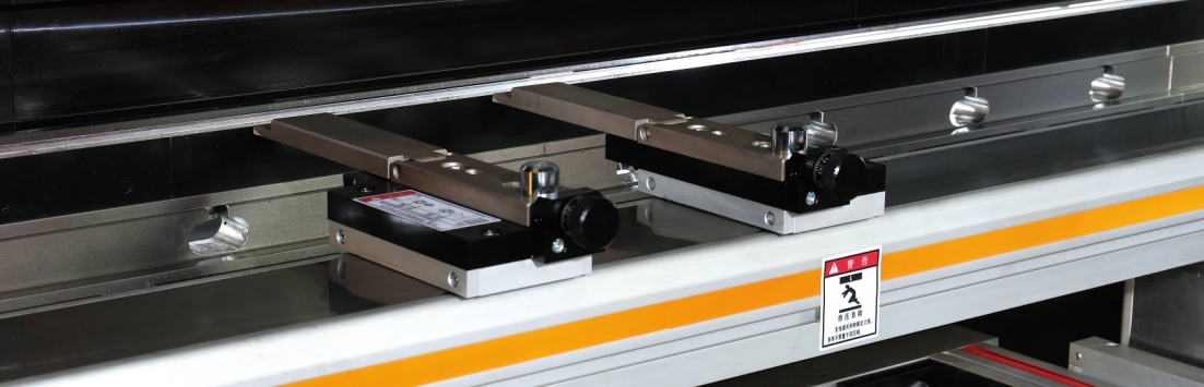 Steel Sheet Aluminum Bending Hydraulic Press Brake Machine Polad təbəqə alüminium əyilmə hidravlik pres əyləc maşını