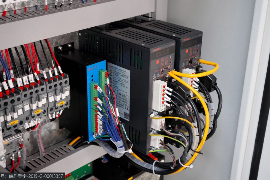 Wc67 Hydraulic Press Brake / CNC Press Bending Machine / Plate Bending Machine China Wc67 Hidravlik Pres Əyləc / CNC Pres Bükmə Maşını / Plitə Bükmə Maşını Çin