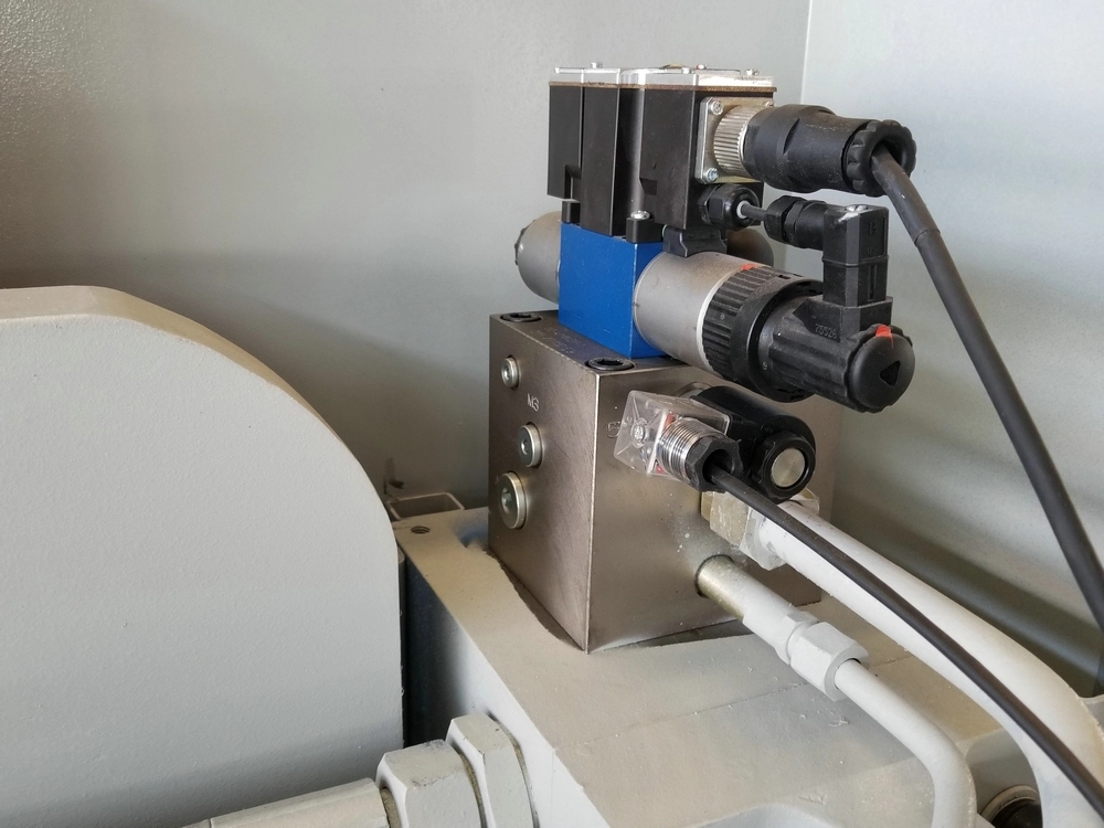 Dəmir Metal Polad Plitə üçün Wc67k 100 Ton 200 Ton Hidravlik Cnc Pres Əyləc Maşını