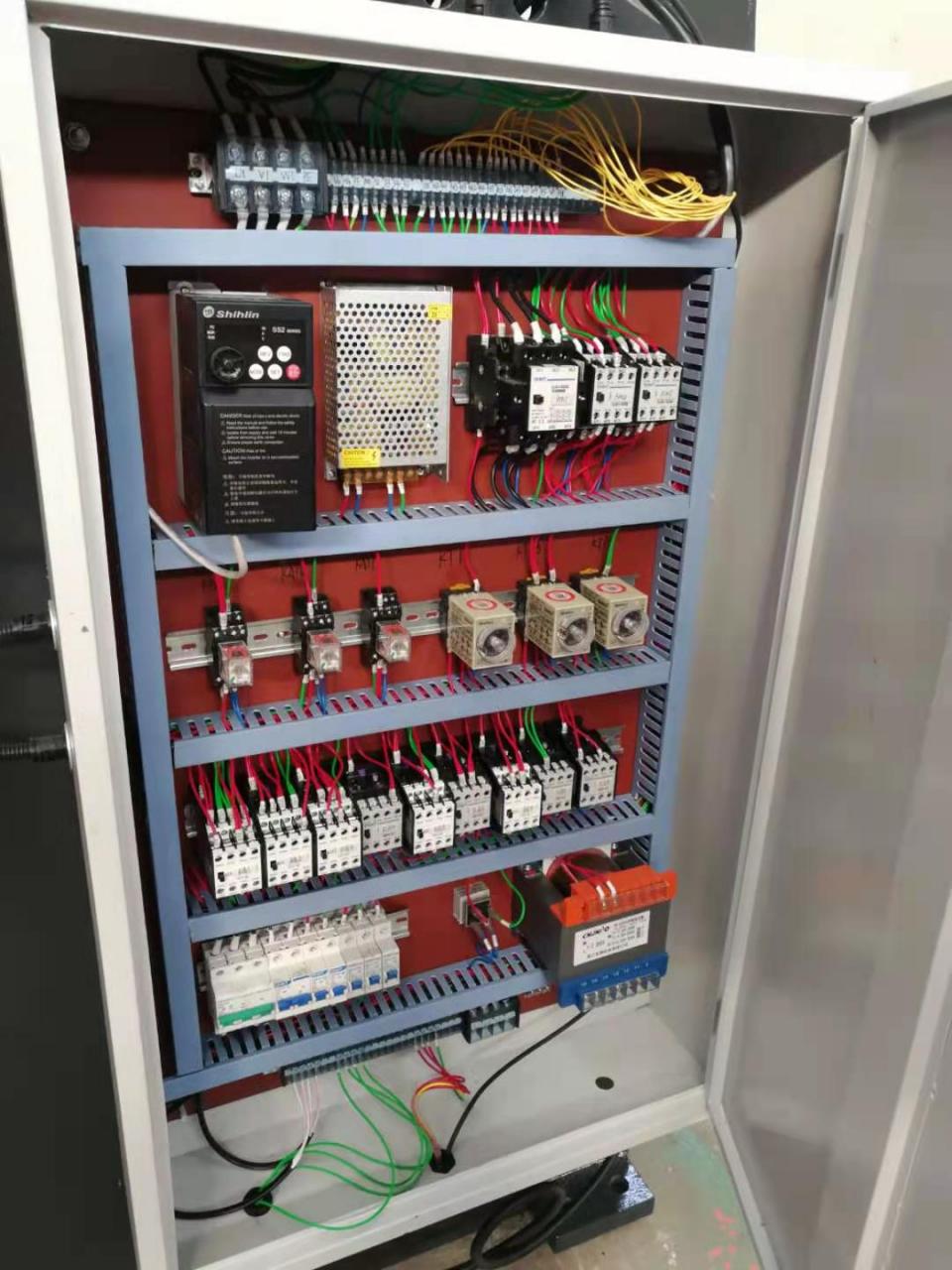 Wc67y-160 4000 Hydraulic Press Brake Cnc Metal Bending Machine For 4000mm Width Steel Wc67y-160 4000 mm Eni Polad üçün Hidravlik Pres Əyləc Cnc Metal Bükmə Maşın